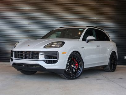 New 2025 Porsche Cayenne S