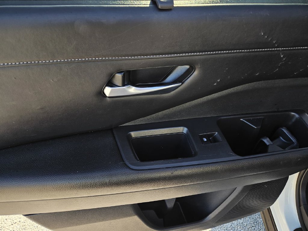 Certified 2024 Nissan Pathfinder SL FWD image 9