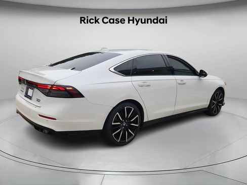 Used 2023 Honda Accord Touring image 7