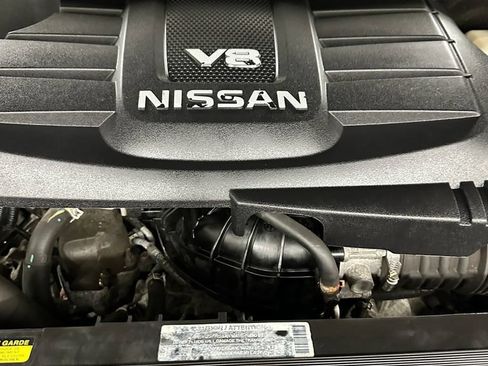 Used 2018 Nissan Titan Platinum Reserve w/ Platinum Utility Package AWD/4WD image 6
