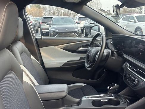 Used 2024 Buick Envista Preferred w/ Convenience I Package image 14