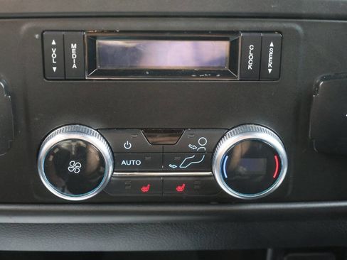 Used 2021 Ford Expedition Limited image 23