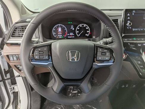 New 2026 Honda Odyssey Touring image 21