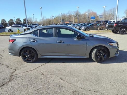 Used 2023 Nissan Sentra SR w/ Trunk Package FWD image 2