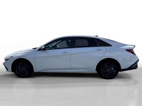 New 2026 Hyundai Elantra Sport image 3