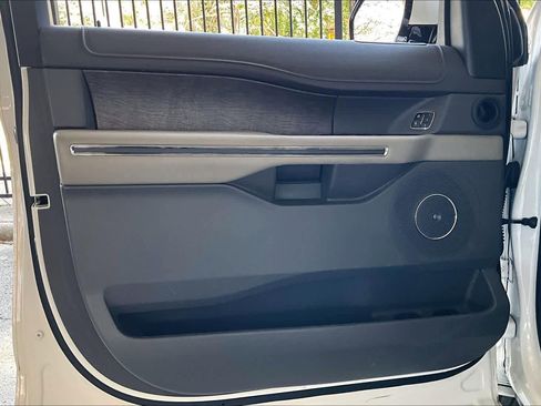 Used 2019 Ford Expedition Limited w/ Equipment Group 302A image 21