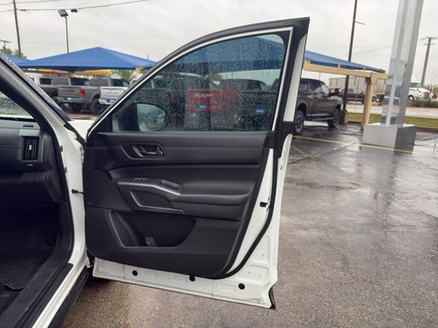 Used 2024 Nissan Pathfinder Rock Creek AWD/4WD image 14