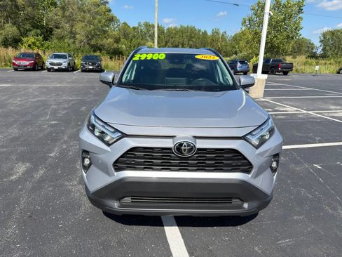 Used 2022 Toyota RAV4 XLE Premium AWD/4WD image 11