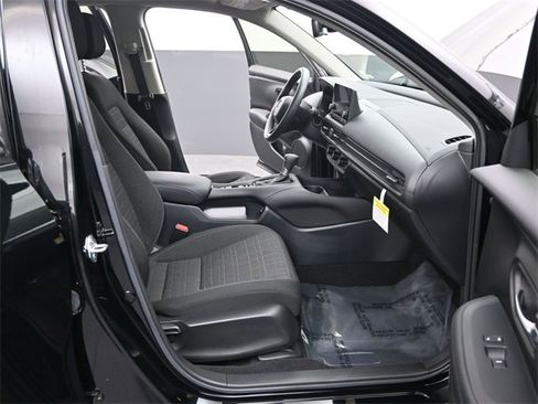 Used 2024 Honda HR-V LX image 12