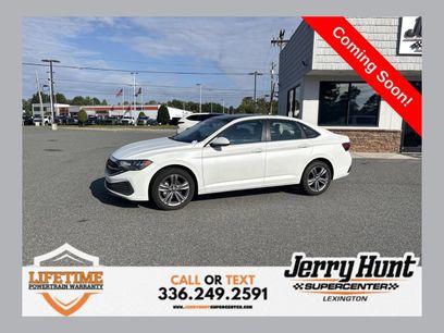 Used 2024 Volkswagen Jetta SE w/ Panoramic Sunroof Package