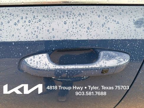 Certified 2024 Kia Sorento S FWD image 6
