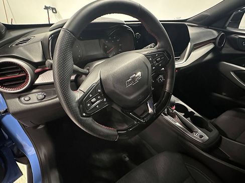 Used 2024 Chevrolet Trax RS w/ Driver Confidence Package FWD image 20