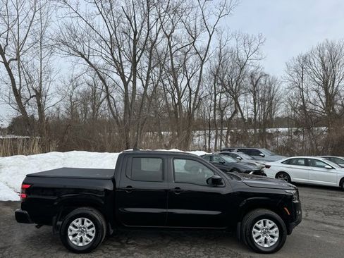 Used 2022 Nissan Frontier SV image 4