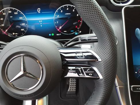 Used 2026 Mercedes-Benz GLC 300 4MATIC image 21