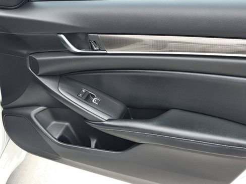 Used 2018 Honda Accord Sport image 15