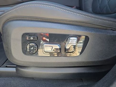 Used 2025 BMW X6 M60i image 16
