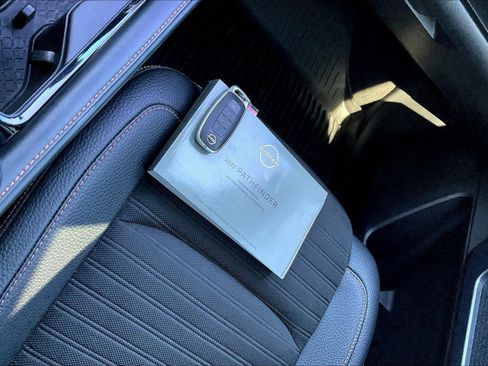 Certified 2023 Nissan Pathfinder Rock Creek image 15