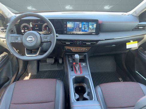 New 2026 Nissan Kicks SR w/ Cold Weather Package image 15