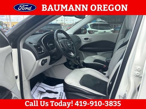 Used 2018 Jeep Compass Limited w/ Navigation Group AWD/4WD image 15