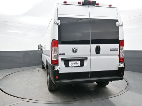 Used 2023 RAM ProMaster 2500 FWD image 5