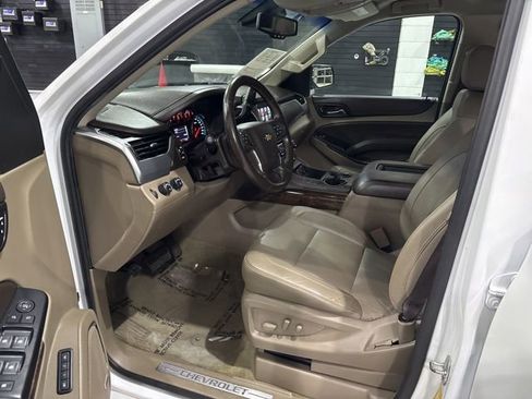 Used 2018 Chevrolet Suburban LT AWD/4WD image 12
