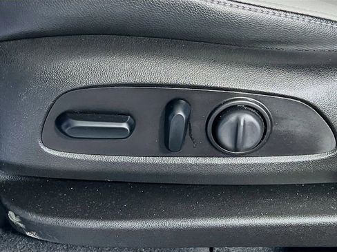 Used 2021 Chevrolet Equinox Premier FWD image 13
