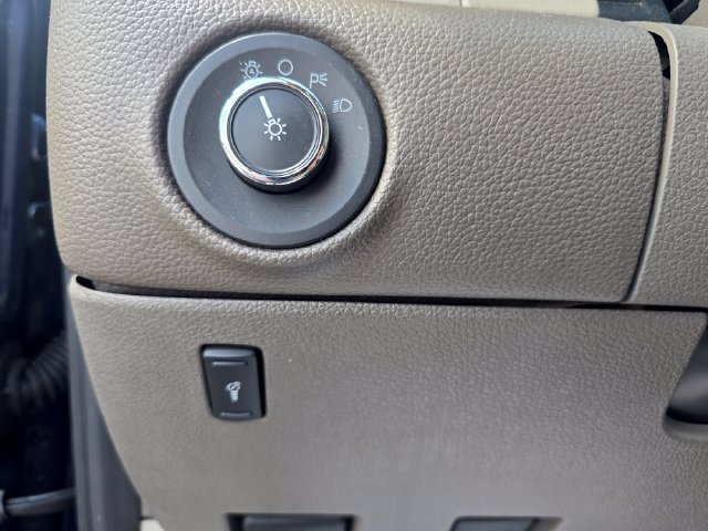 Used 2017 Lincoln Navigator Select AWD/4WD image 23