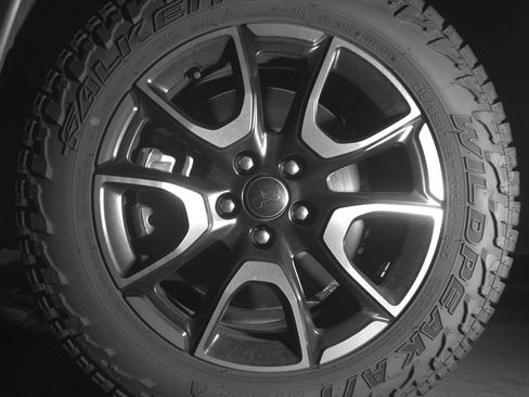 Used 2025 Jeep Compass Trailhawk AWD/4WD image 12