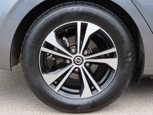 Used 2023 Nissan Sentra SV FWD image 18