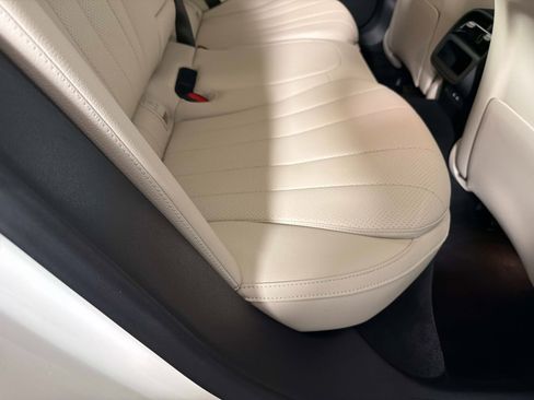 Used 2026 Mercedes-Benz E 350 4MATIC Sedan image 28