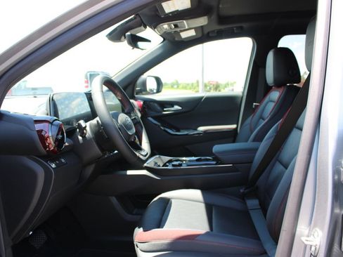 New 2026 Chevrolet Equinox RS w/ Convenience Package III FWD image 23