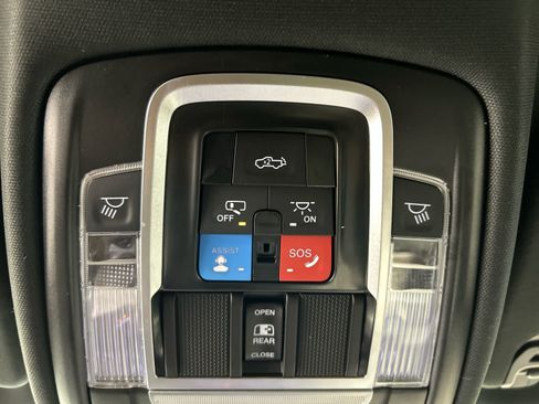 Used 2025 RAM 1500 Big Horn AWD/4WD image 6