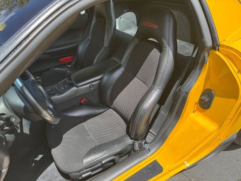 Used 2004 Chevrolet Corvette Z06 w/ Memory Package RWD image 12