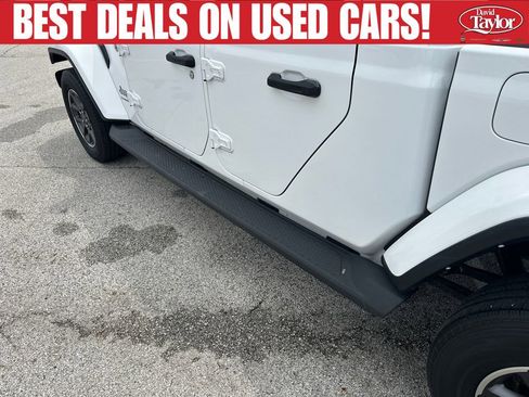 Used 2021 Jeep Gladiator Overland AWD/4WD image 37