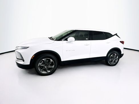 Used 2024 Chevrolet Blazer LT w/ Driver Confidence Package image 4