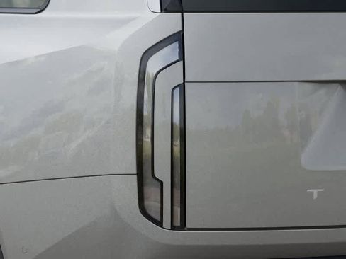 New 2027 Kia Telluride S image 11