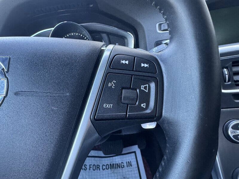 Used 2014 Volvo S60 T5 FWD image 11