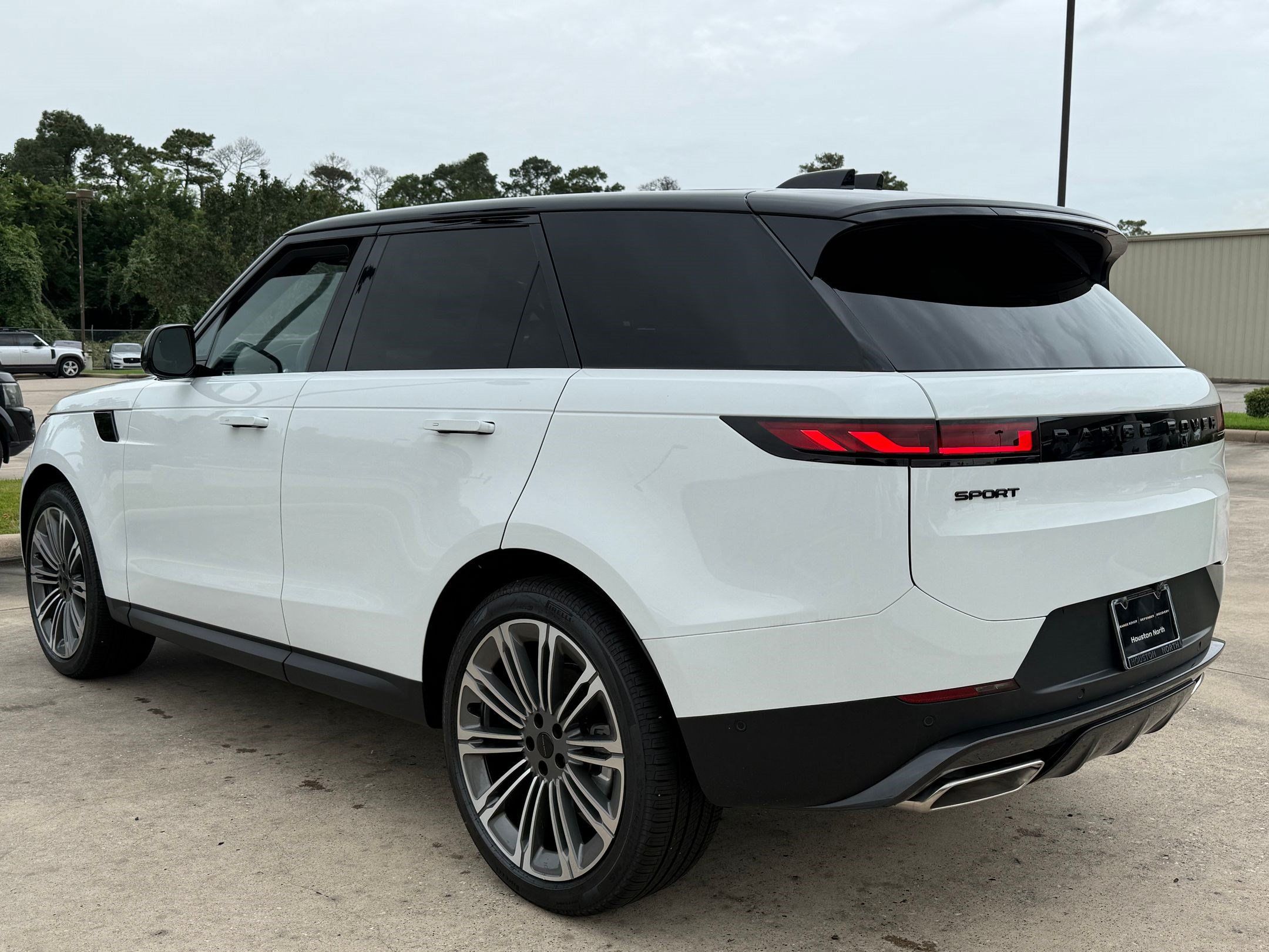New 2026 Land Rover Range Rover Sport SE AWD/4WD image 31