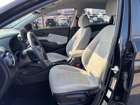 Used 2022 Hyundai Kona SEL FWD image 6