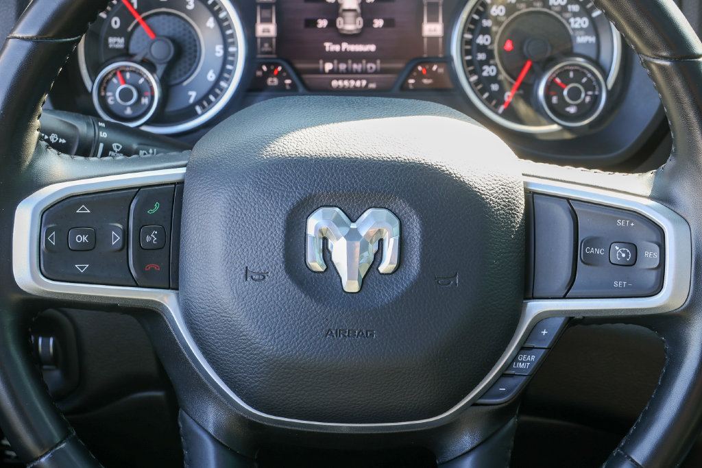 Used 2022 RAM 1500 Big Horn AWD/4WD image 9