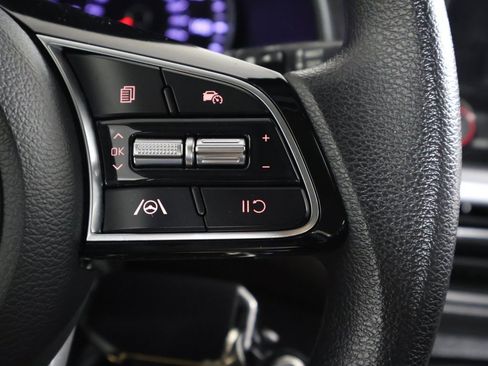 Used 2023 Kia Forte LXS image 33