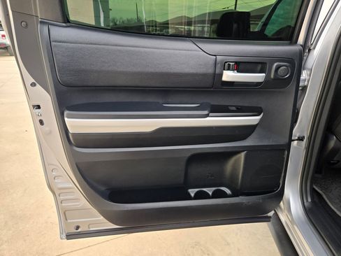 Used 2018 Toyota Tundra SR5 image 15