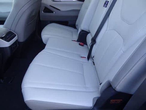 New 2026 INFINITI QX60 Luxe w/ Cargo Package image 9