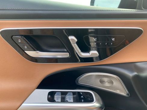 Used 2024 Mercedes-Benz E 350 4MATIC Sedan image 14