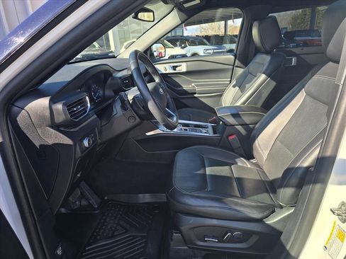 Used 2020 Ford Explorer Limited w/ Class III Trailer Tow Package image 9