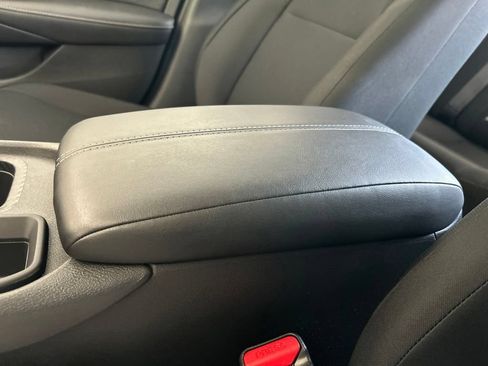 Certified 2025 Nissan Sentra S FWD image 34