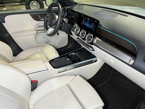 Certified 2026 Mercedes-Benz GLB 250 4MATIC image 11