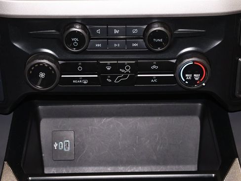 Certified 2024 Ford F450 XLT w/ 360-Degree Camera Package image 32