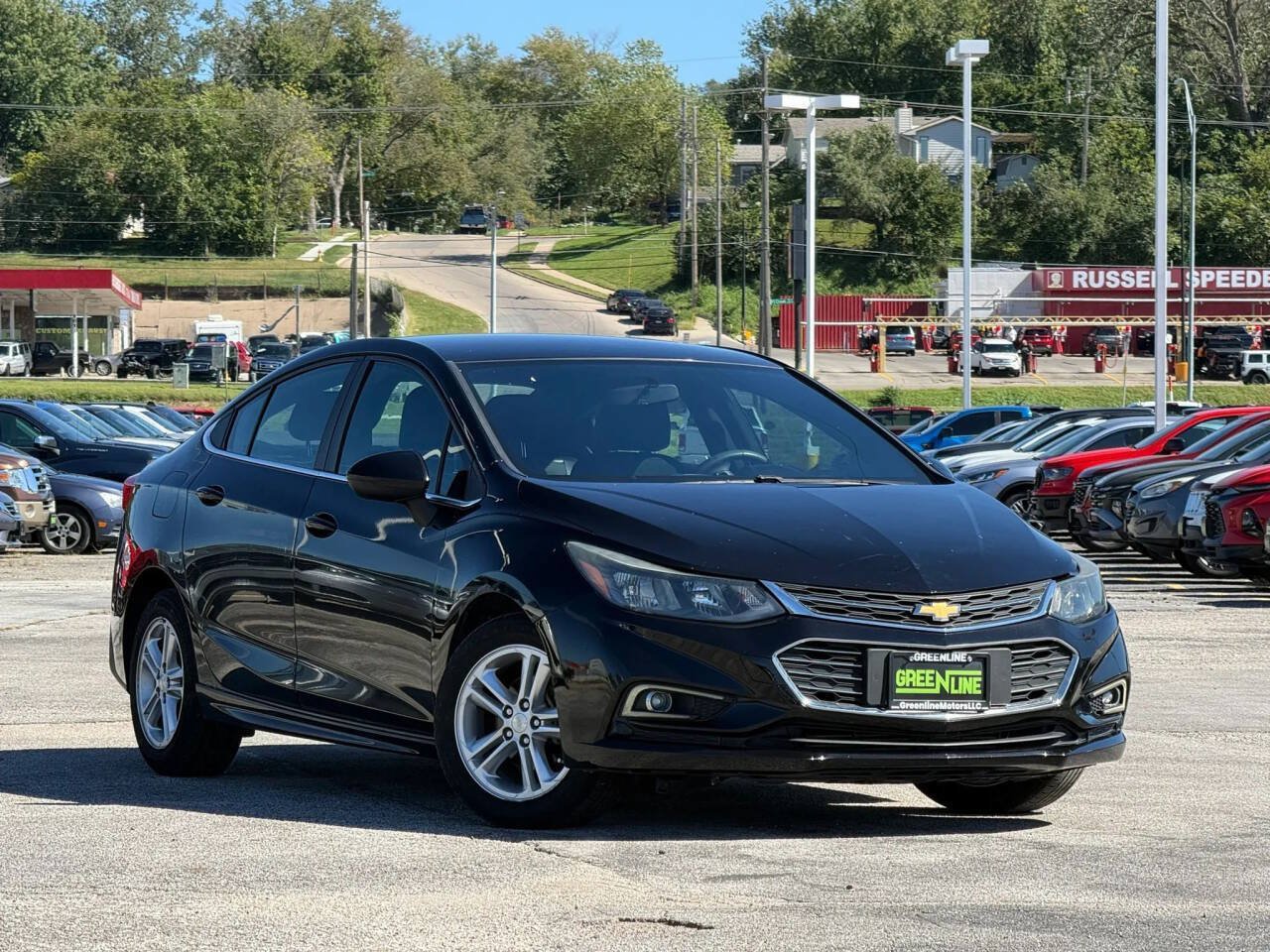 Used 2017 Chevrolet Cruze LT w/ Convenience Package FWD image 1