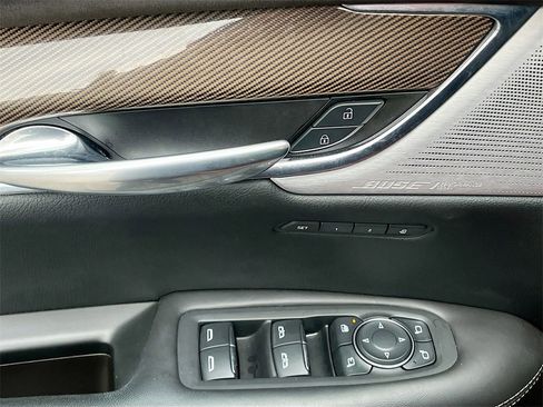 Used 2021 Cadillac XT5 Sportv w/ Platinum Package image 18